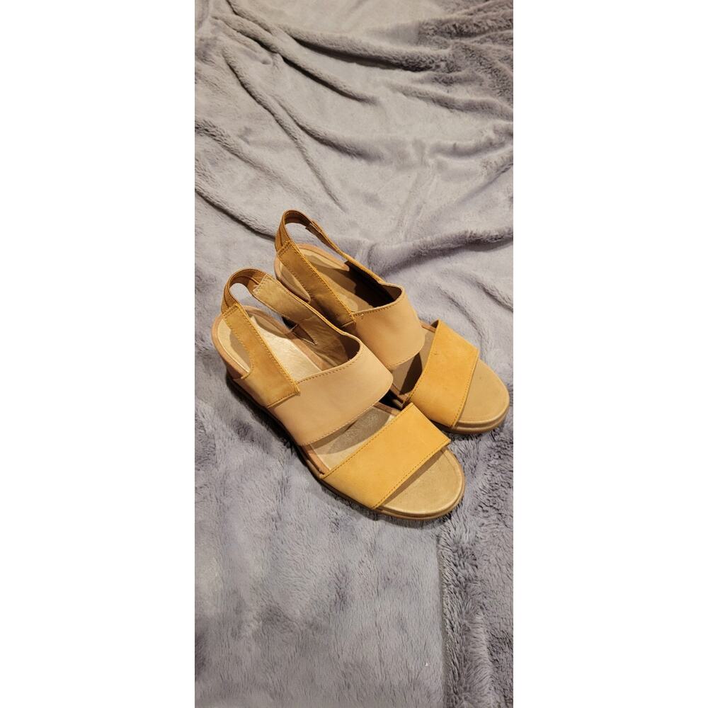 Sorel Joanie II Slingback Sandals Platform Wedge Tan Leather Size 10 Lug Sole